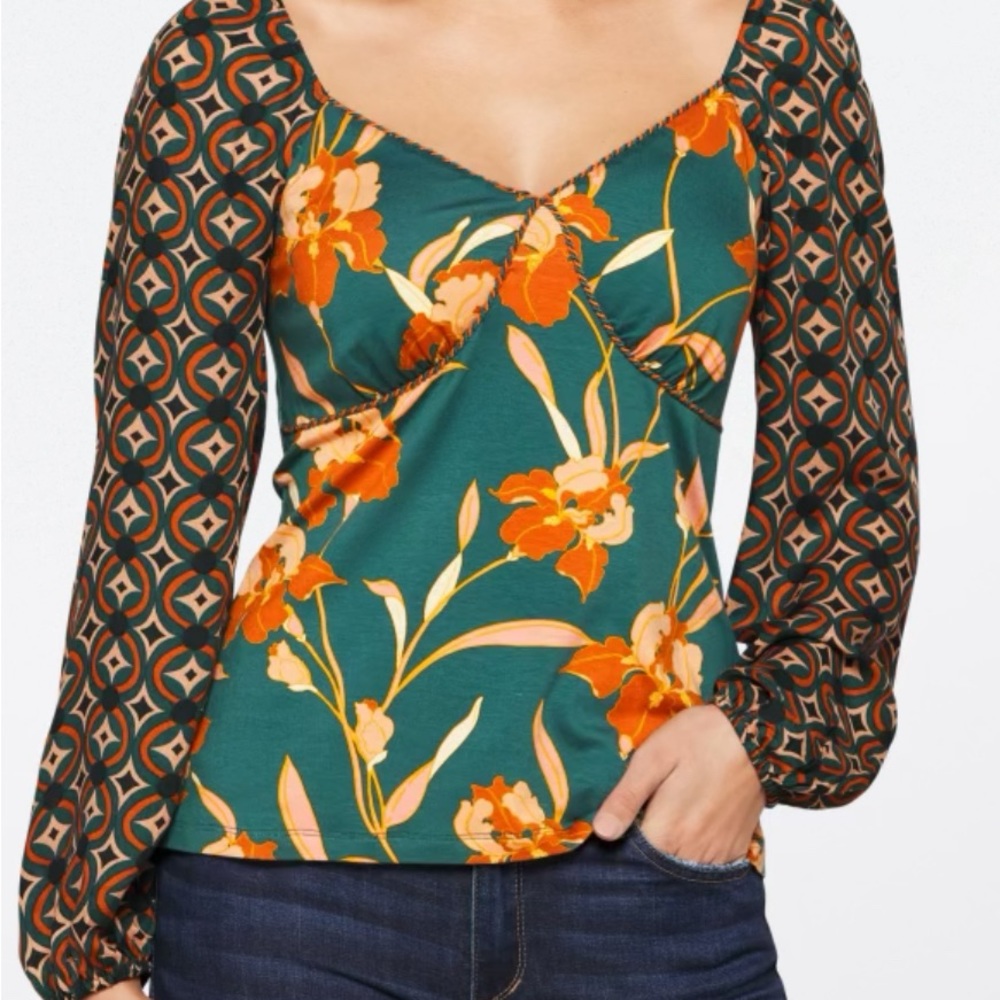 Brela Rope Detail Knit Top